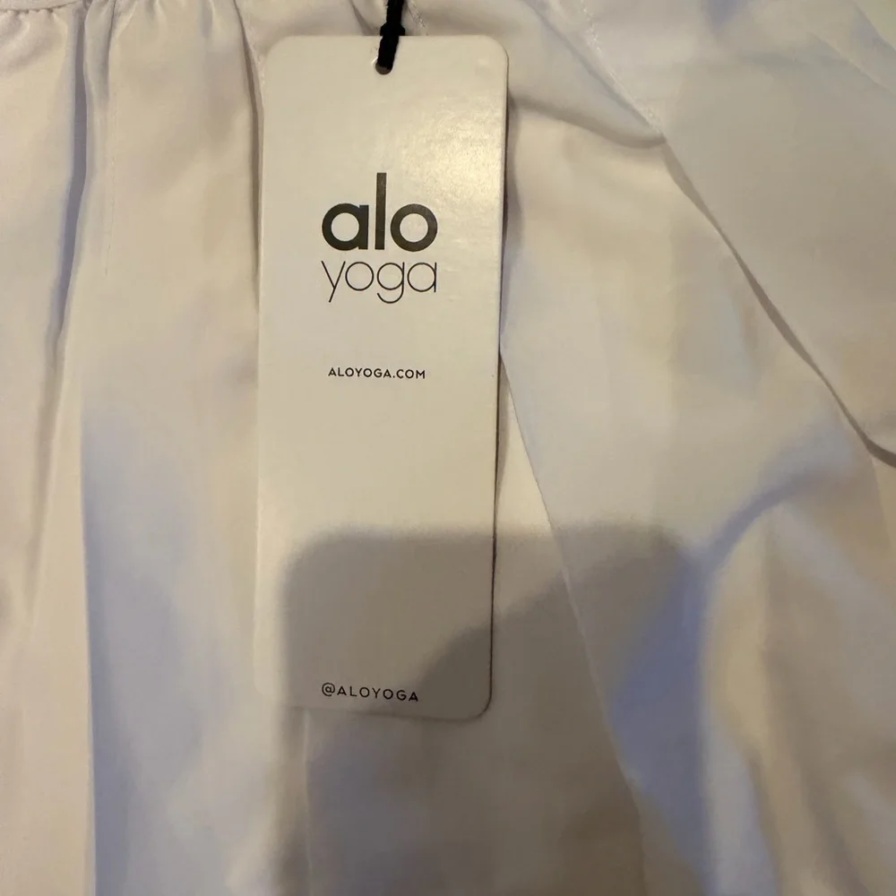 ALO Yoga Women's Classic White Skater Skirt